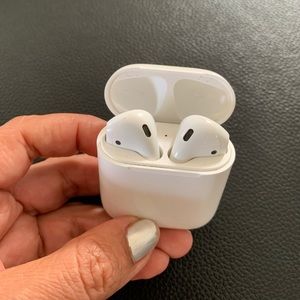 AirPods